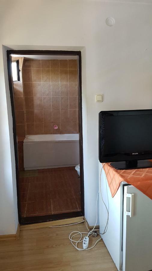 Riviera Valceana Bed & Breakfast Ramnicu Valcea Ngoại thất bức ảnh
